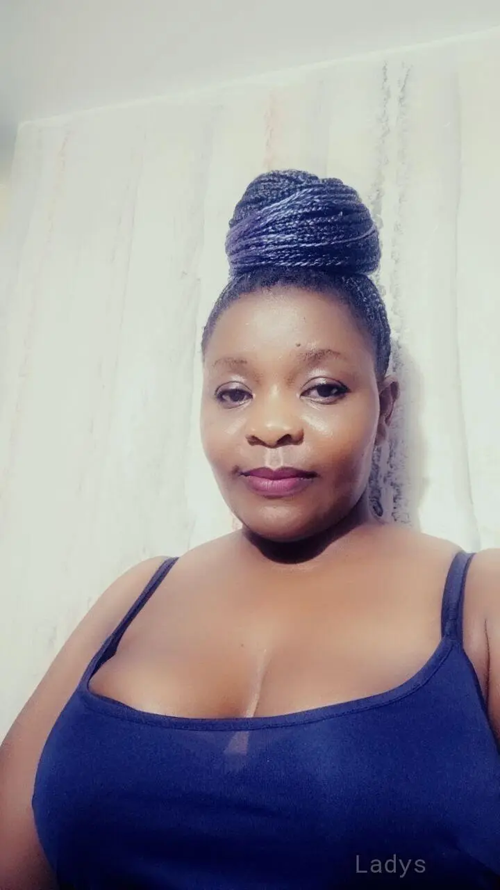 Mitchell, 25 years old Punjab escort girl with big tits, height 154 sm, Weight kg