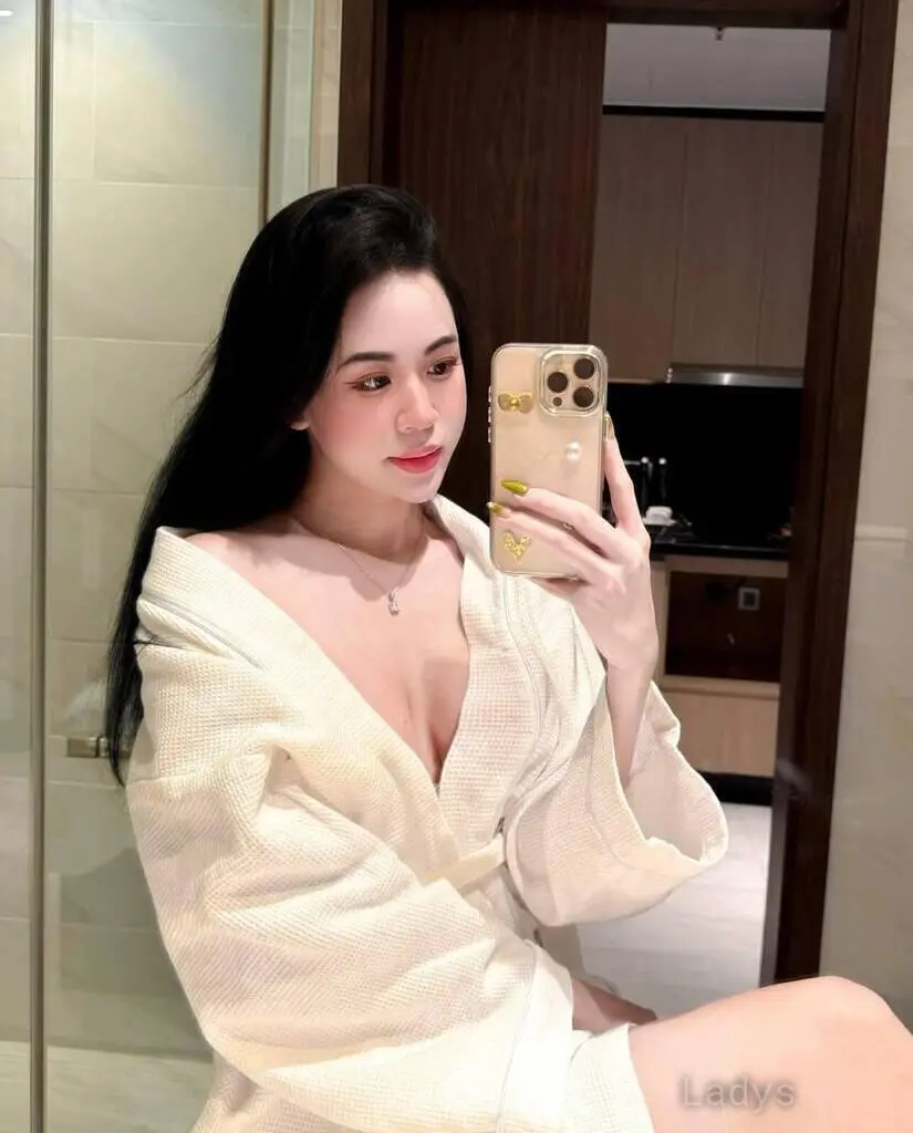 Eva, 27 years beautiful nude Putrajaya escorts girl, height 173 sm, Weight 46 kg