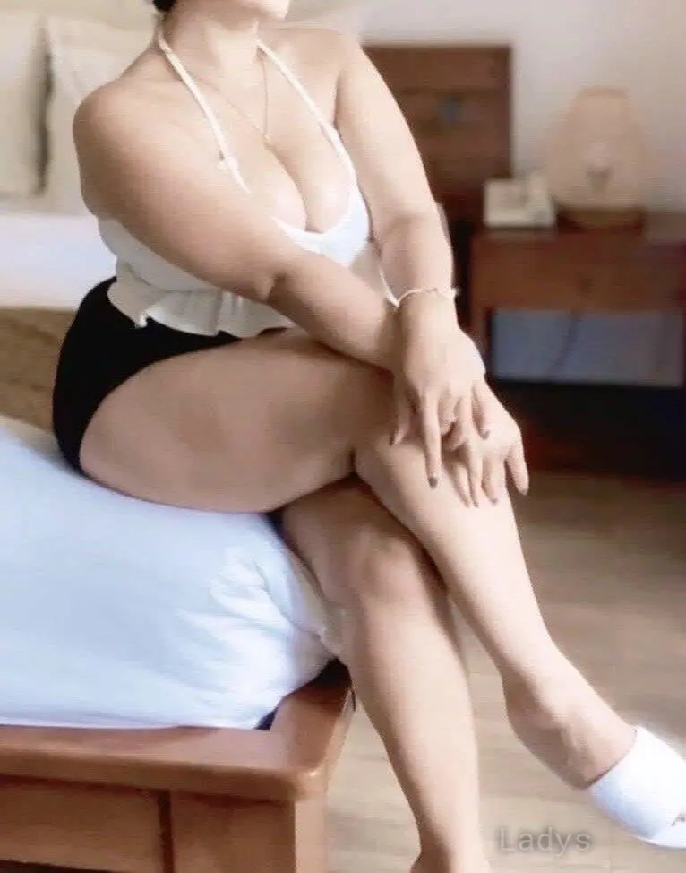 Diana, 30 years old Pyeongtaek escort girl with big tits, height 165 sm, Weight  kg
