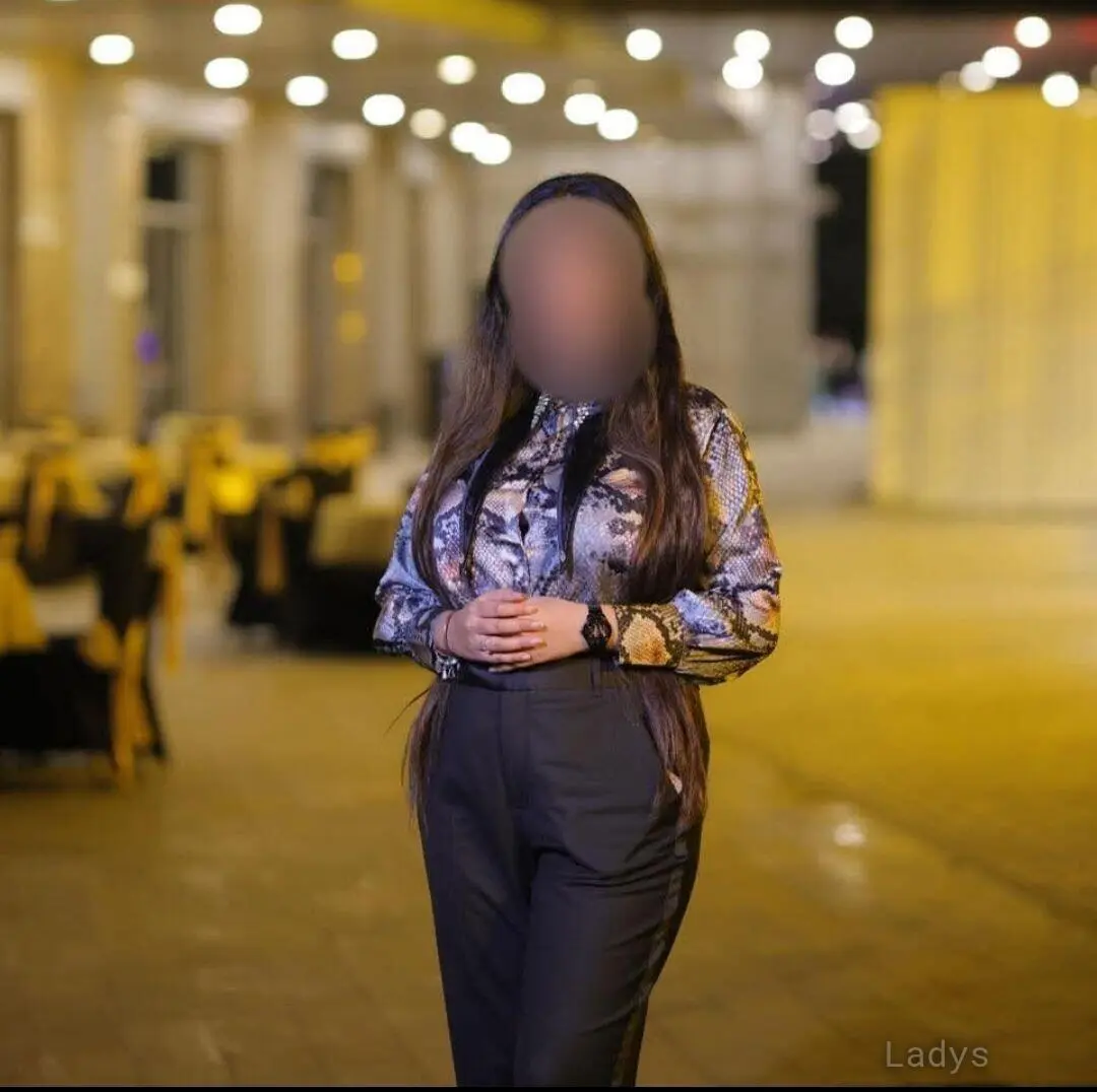 Sakshi, 23 years old Quebec escort girl with big tits, height 160 sm, Weight  kg