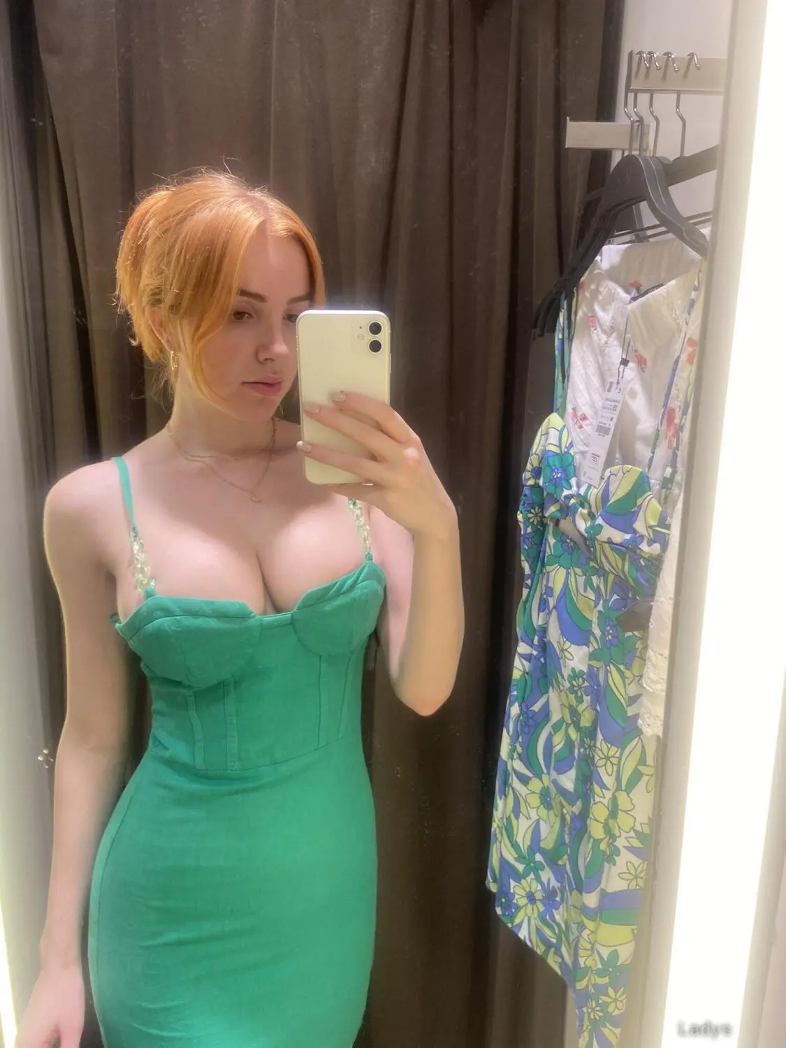 Briana, 28 years beautiful nude Queens escorts girl, height 171 sm, Weight 57 kg