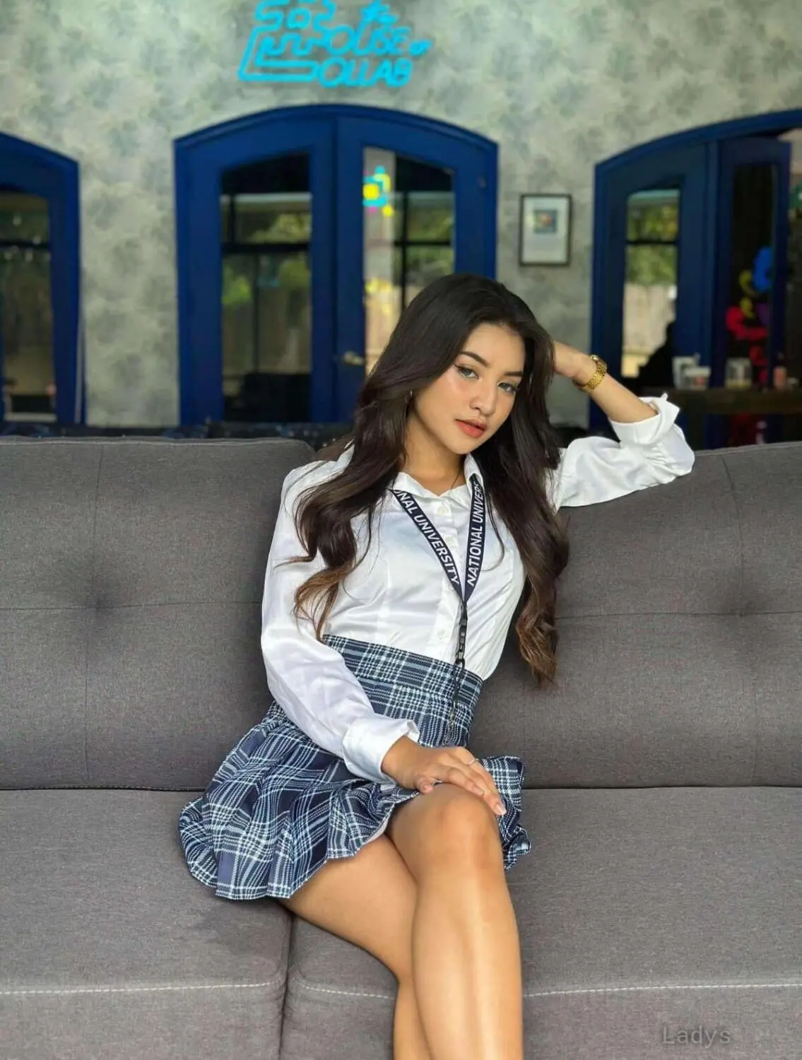 CHRISTINE, 23 years beautiful nude Quezon City escorts girl, height 167 sm, Weight 50 kg
