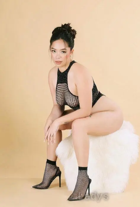 Natsumi, 25 years beautiful nude Rabat escorts girl, height 164 sm, Weight 75 kg