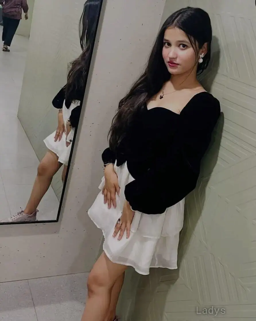 Ragini,  years beautiful nude Raipur escorts girl, height  sm, Weight  kg
