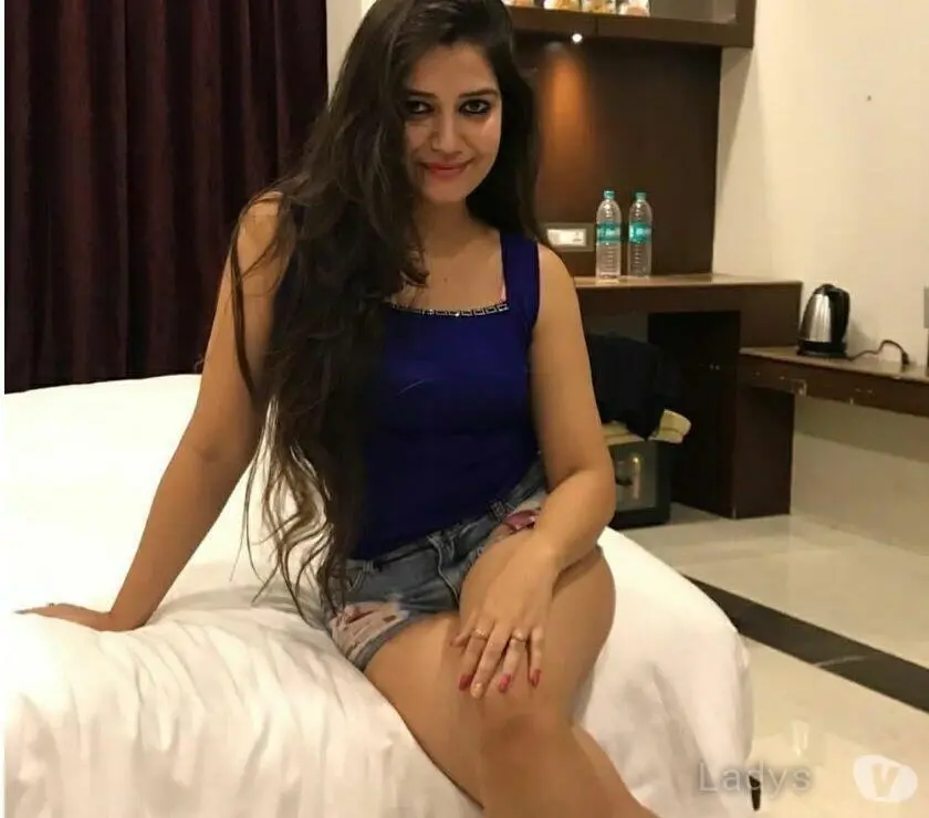 𝐌𝐀𝐇𝐈, 23 years old Rajkot escort girl with big tits, height 153 sm, Weight kg