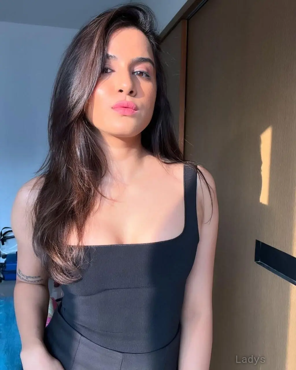 Ishita,  years old Rajkot escort girl with big tits, height  sm, Weight  kg