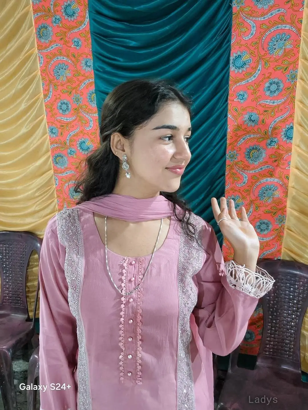 Ragini, 21 years old Rajkot escort girl with big tits, height sm, Weight kg