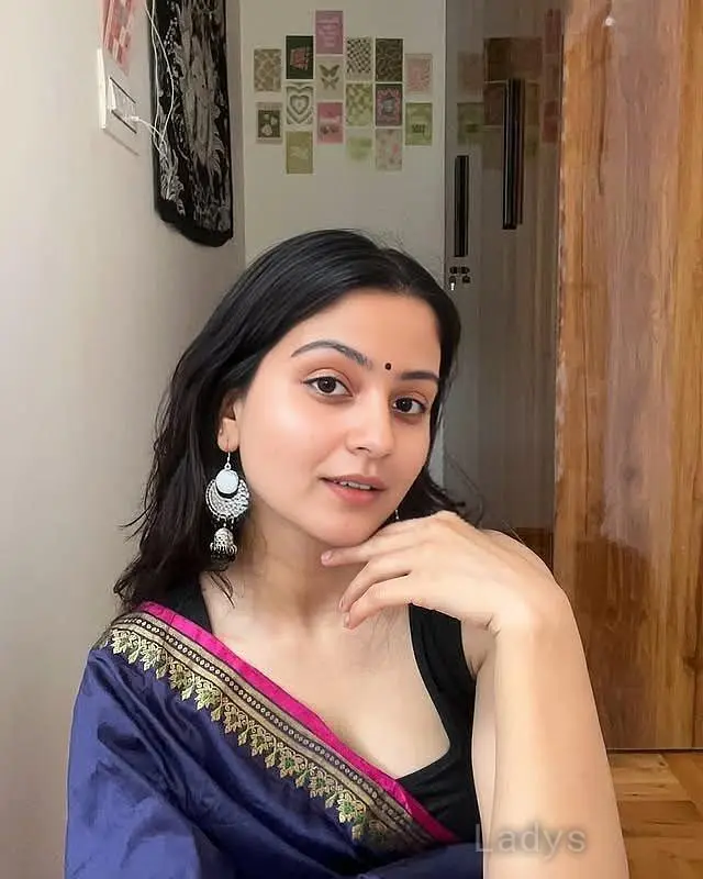 Kumari, 23 years beautiful nude Rajkot escorts girl, height 170 sm, Weight  kg
