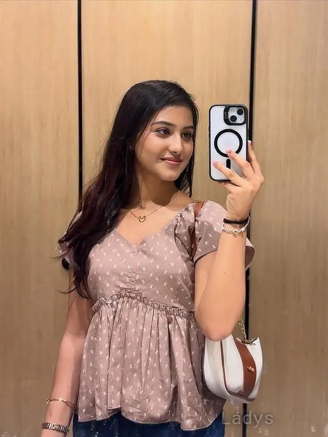 Preeti, 22 years beautiful nude Rajkot escorts girl, height 154 sm, Weight kg
