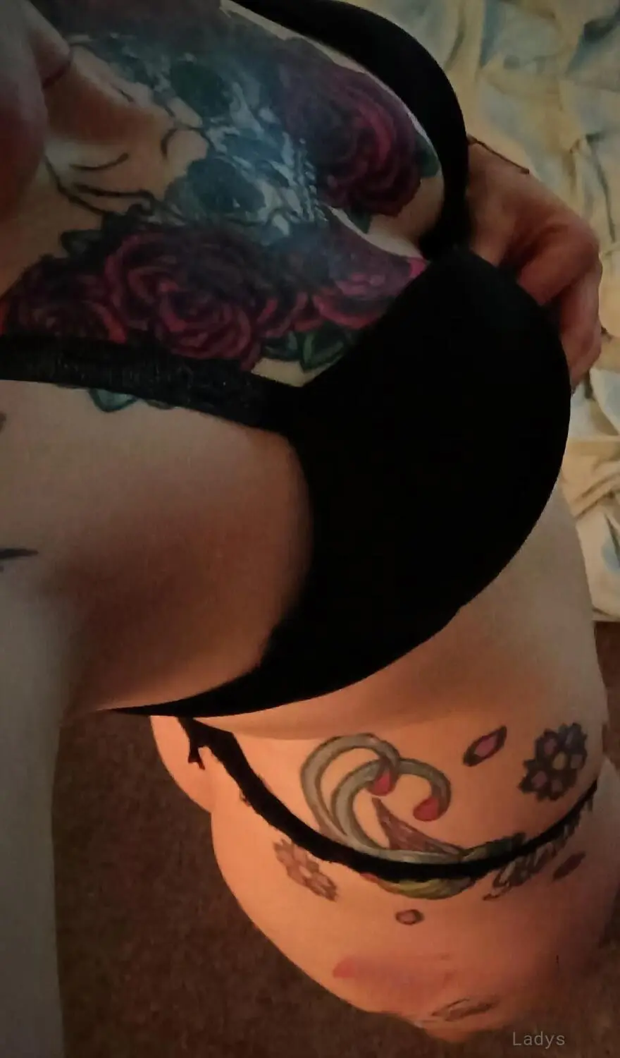 Luna, 30 years beautiful nude Raleigh escorts girl, height 160 sm, Weight 52 kg