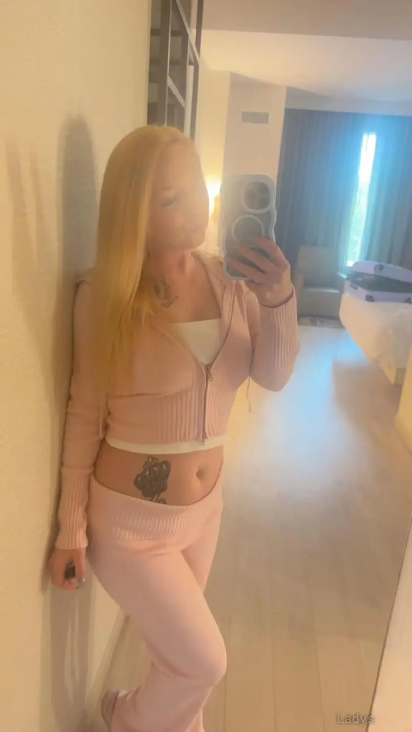 Stacey banks, 30 years beautiful nude Raleigh escorts girl, height 154 sm, Weight 60 kg