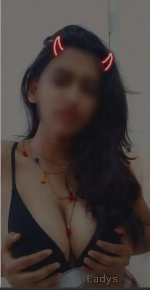 Dina, 23 years old Ranchi escort girl with big tits, height 165 sm, Weight  kg