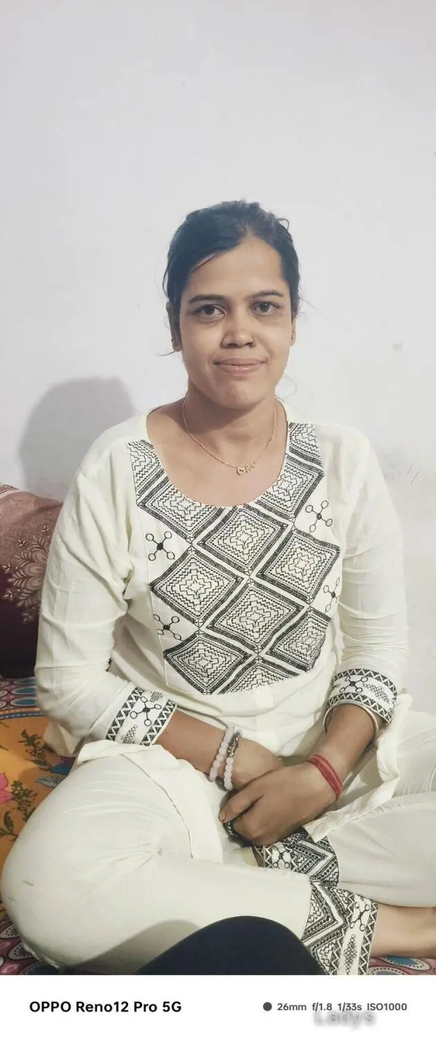 Radhika, 24 years beautiful nude Ranchi escorts girl, height 155 sm, Weight  kg