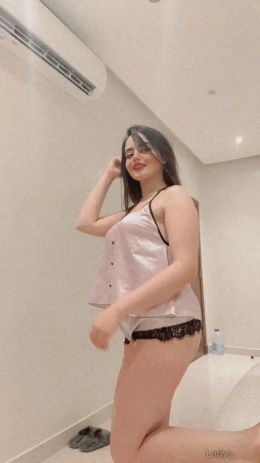 Roshni,  years beautiful nude Ranchi escorts girl, height  sm, Weight  kg