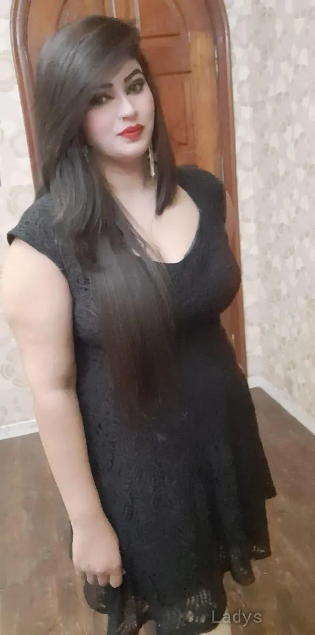 Roshini, 24 years old Ras Al Khaimah escort girl with big tits, height 167 sm, Weight kg