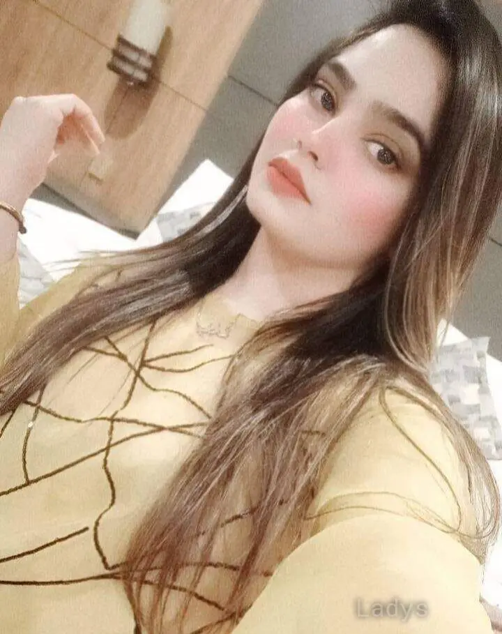 Aisha, 23 years beautiful nude Ras Al Khaimah escorts girl, height 166 sm, Weight  kg