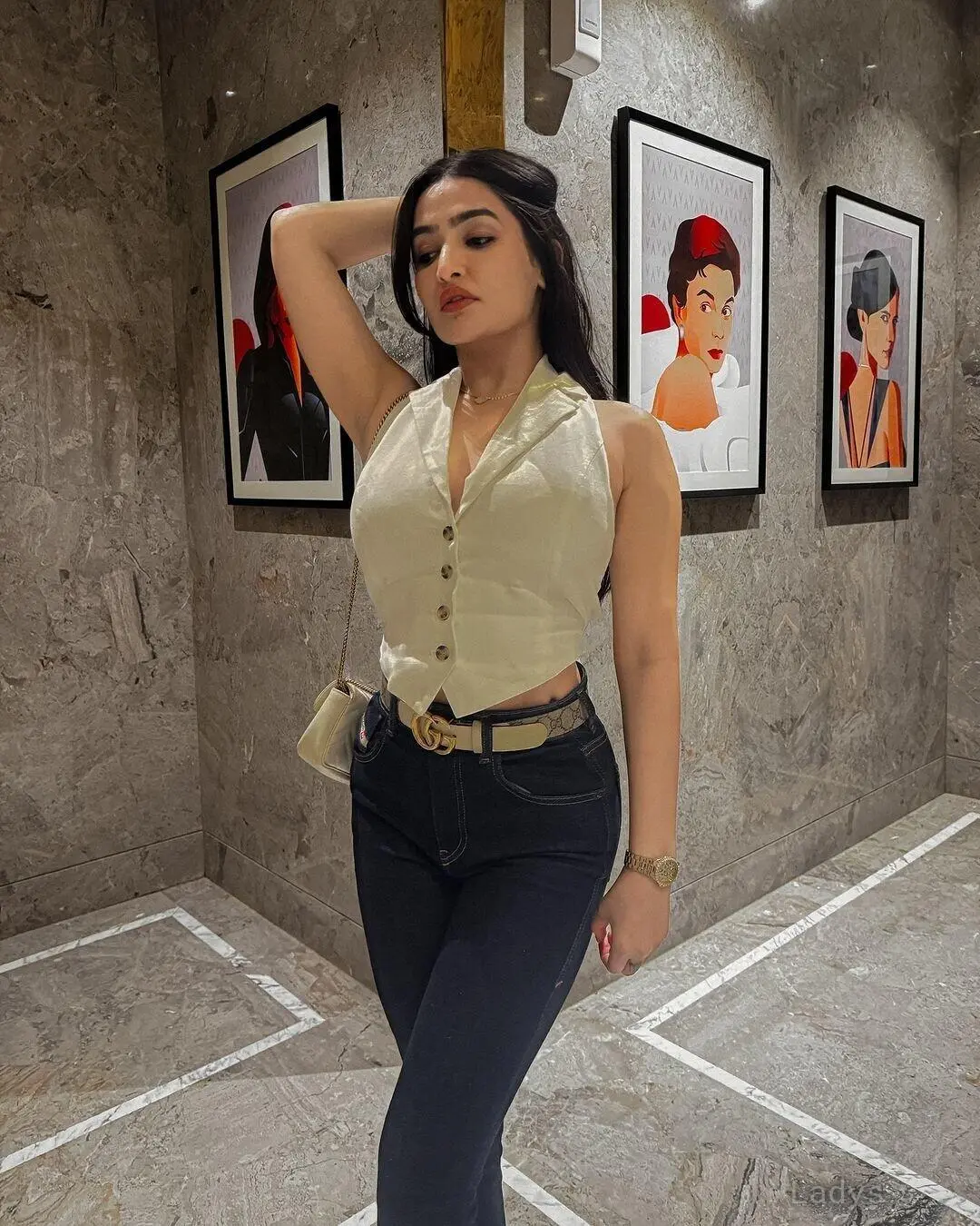 Deepika, 30 years beautiful nude Ras Al Khaimah escorts girl, height 176 sm, Weight  kg