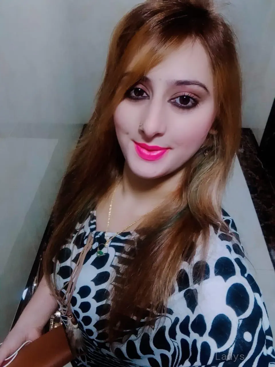 Mona, 24 years beautiful nude Ras Al Khaimah escorts girl, height 167 sm, Weight kg