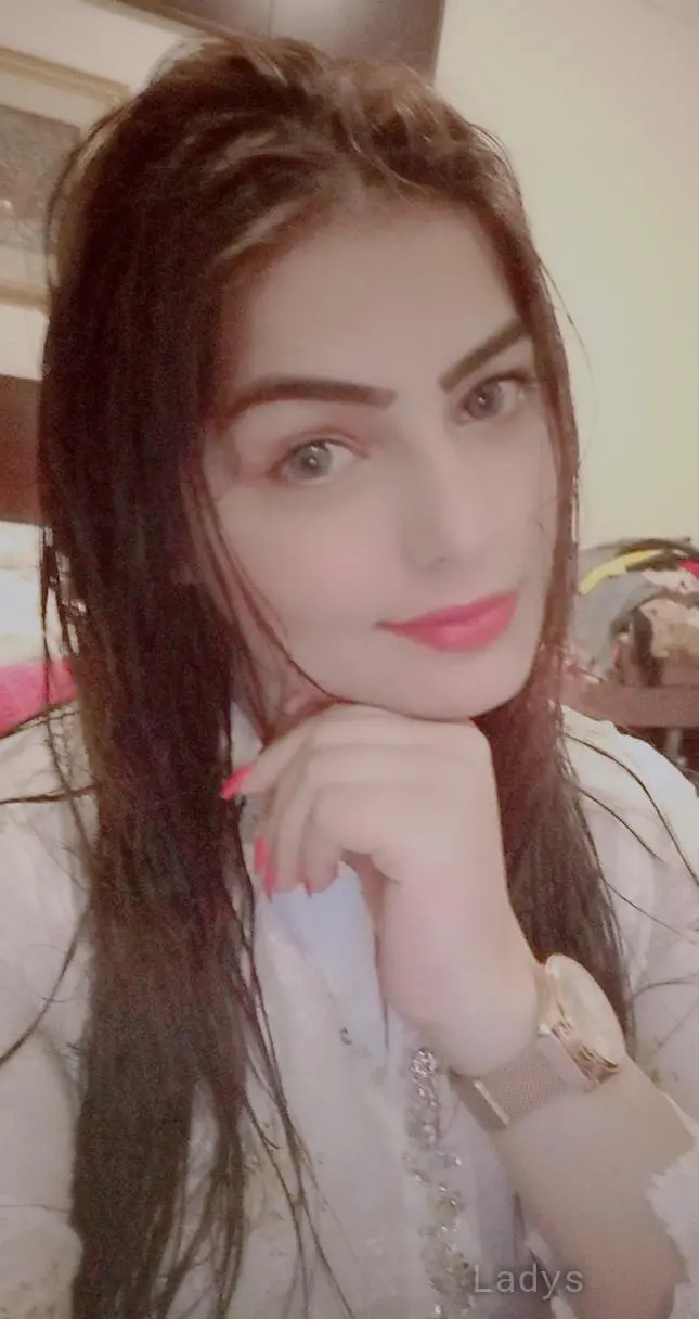 Shruti, 24 years beautiful nude Ras Al Khaimah escorts girl, height 167 sm, Weight kg