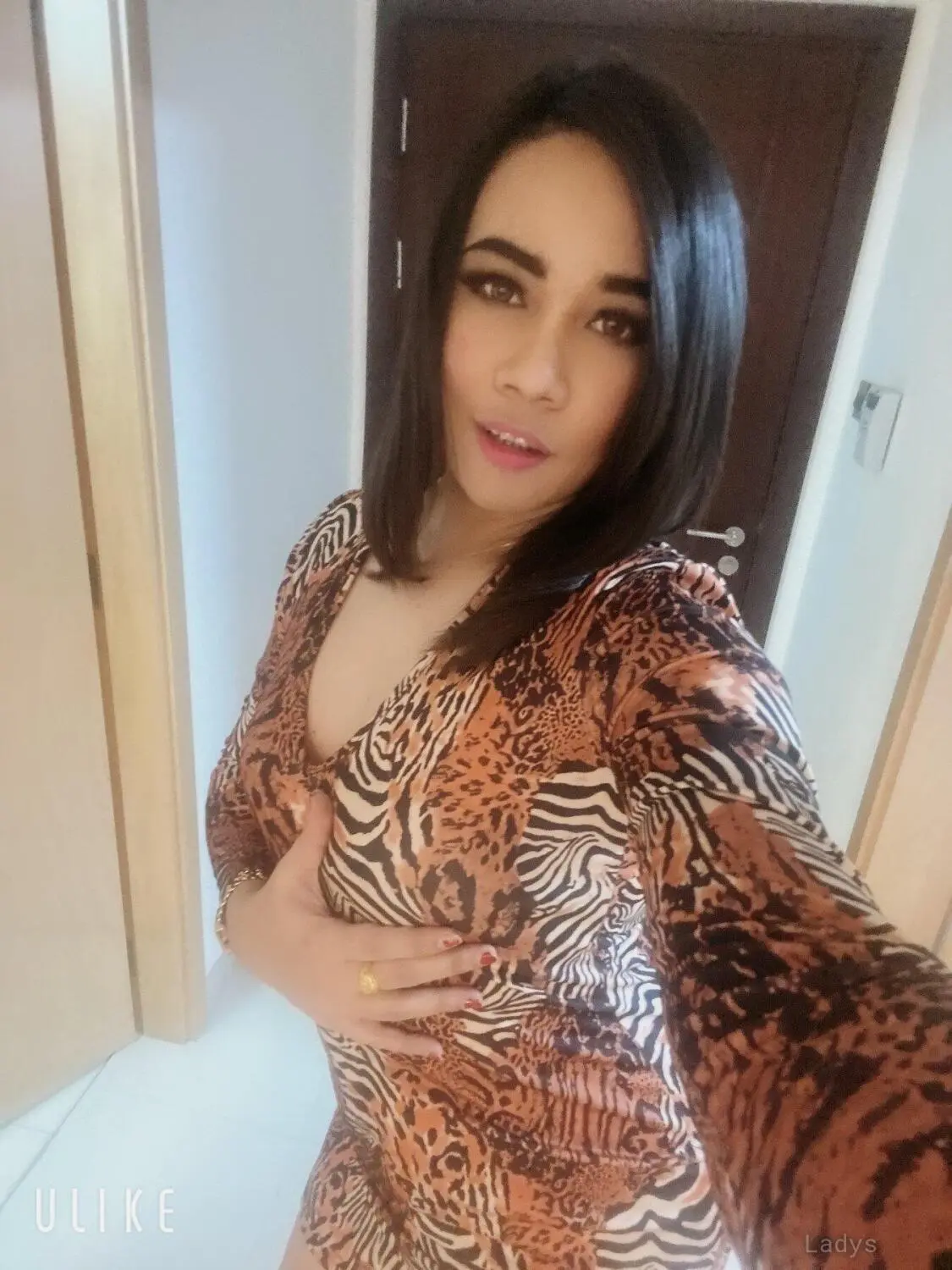Linly, 25 years beautiful nude Rayong escorts girl, height 170 sm, Weight  kg