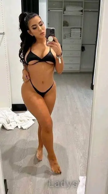 Incontro piccante, 28 years beautiful nude Reggio Calabria escorts girl, height 127 sm, Weight 44 kg