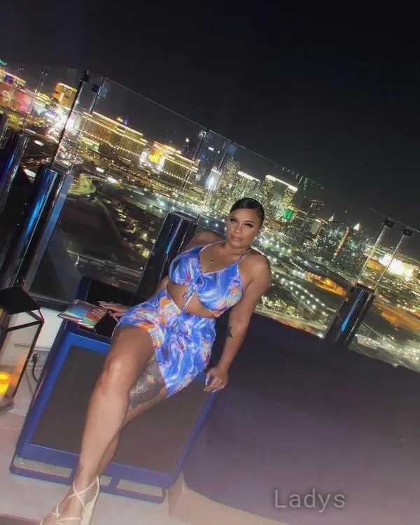Butterflytingzzz, 25 years beautiful nude Reno escorts girl, height 162 sm, Weight 65 kg
