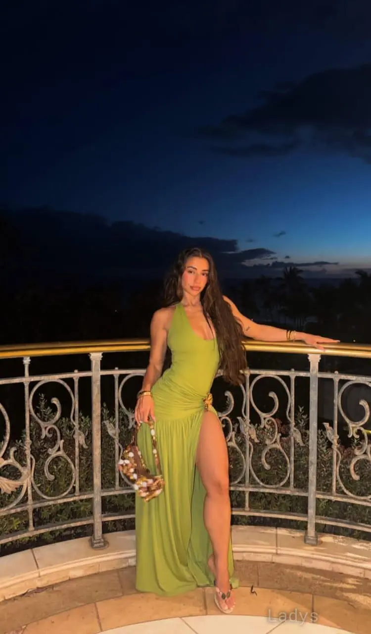 Lucy Bronze, 28 years beautiful nude Reston escorts girl, height 158 sm, Weight 47 kg
