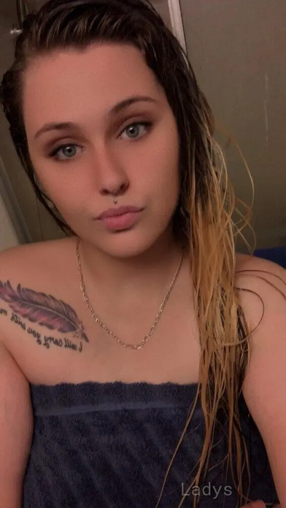 Cheekless, 26 years beautiful nude Richmond escorts girl, height 162 sm, Weight 89 kg