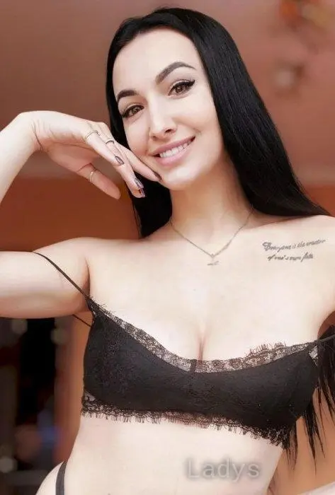 Dasha, 27 years beautiful nude Riga escorts girl, height 170 sm, Weight 54 kg