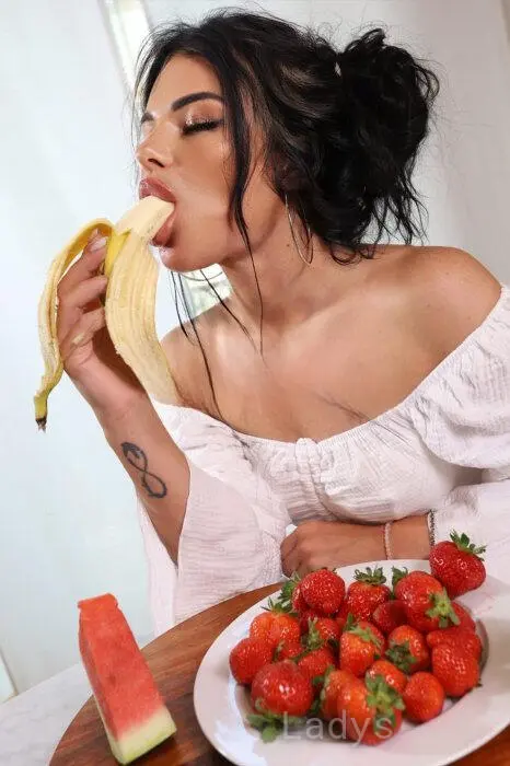 Mila, 23 years beautiful nude Riga escorts girl, height 163 sm, Weight 58 kg