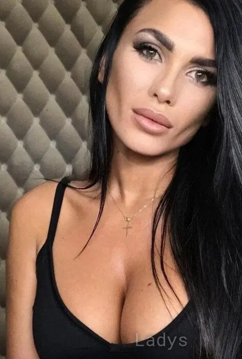 Mila, 31 years beautiful nude Riga escorts girl, height 168 sm, Weight 55 kg