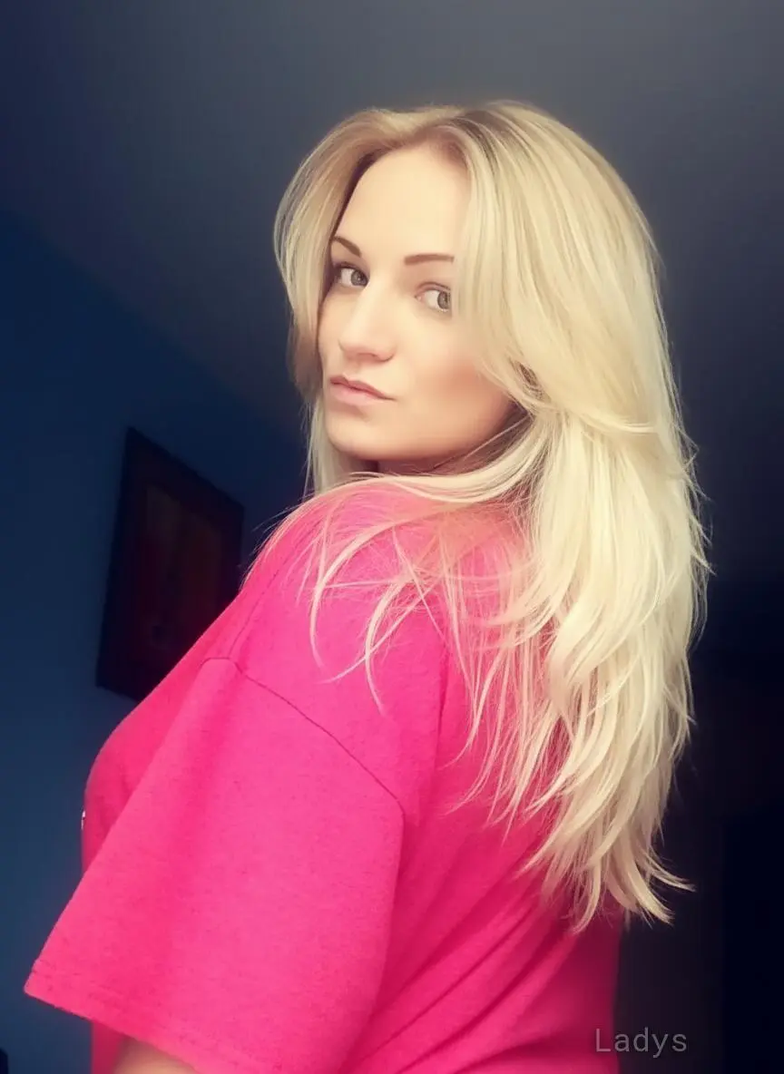 NIKI42F, 43 years beautiful nude Riga escorts girl, height 167 sm, Weight 85 kg