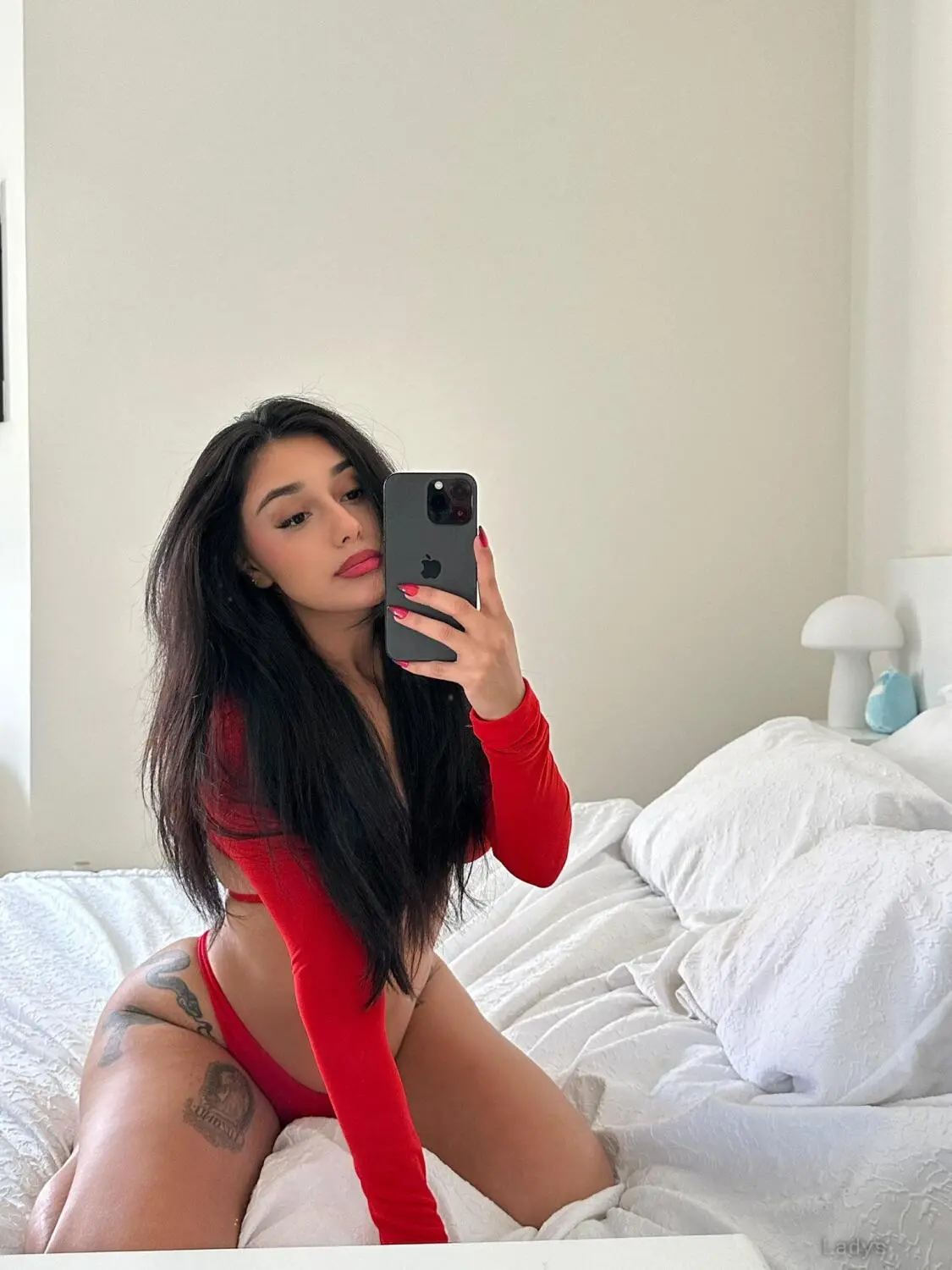 Sono Sarah, ragazza sexy disponibile per, 27 years beautiful nude Rimini escorts girl, height 165 sm, Weight 51 kg