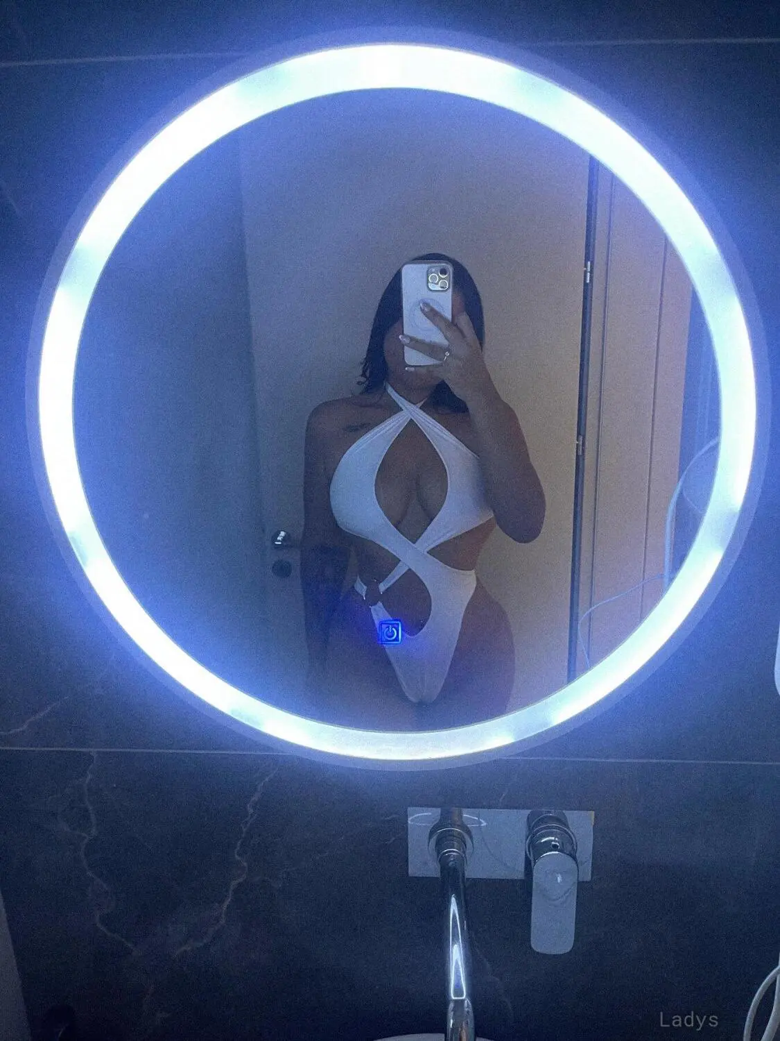 Bella, 23 years asian escorts girl, height 170 sm, Weight kg, Rio De Janeiro eacort