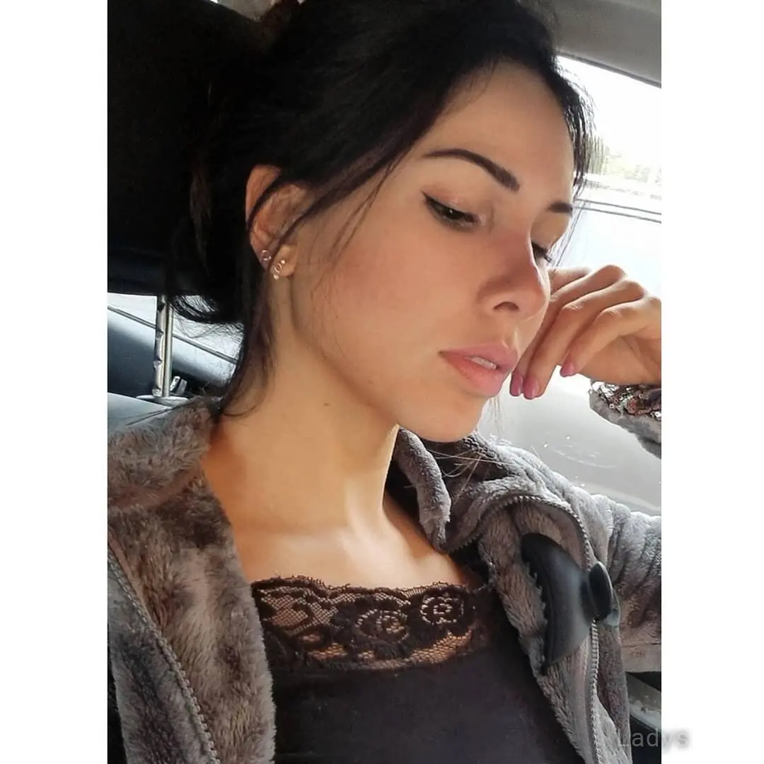 Bella Brookz, 28 years beautiful nude Rio De Janeiro escorts girl, height 170 sm, Weight 64 kg