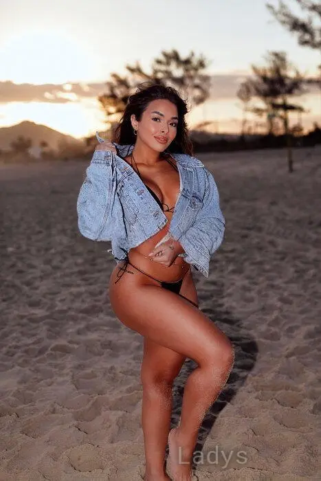Isabel Valentim, 26 years beautiful nude Rio De Janeiro escorts girl, height 159 sm, Weight 57 kg