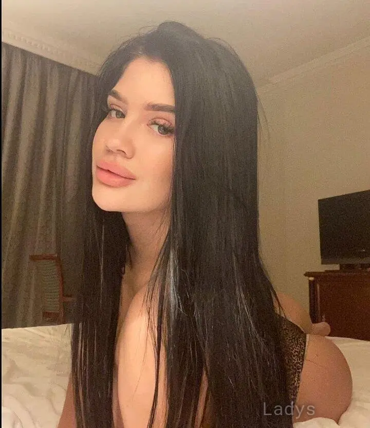 Jennn, 22 years old RIshikesh escort girl with big tits, height 160 sm, Weight  kg