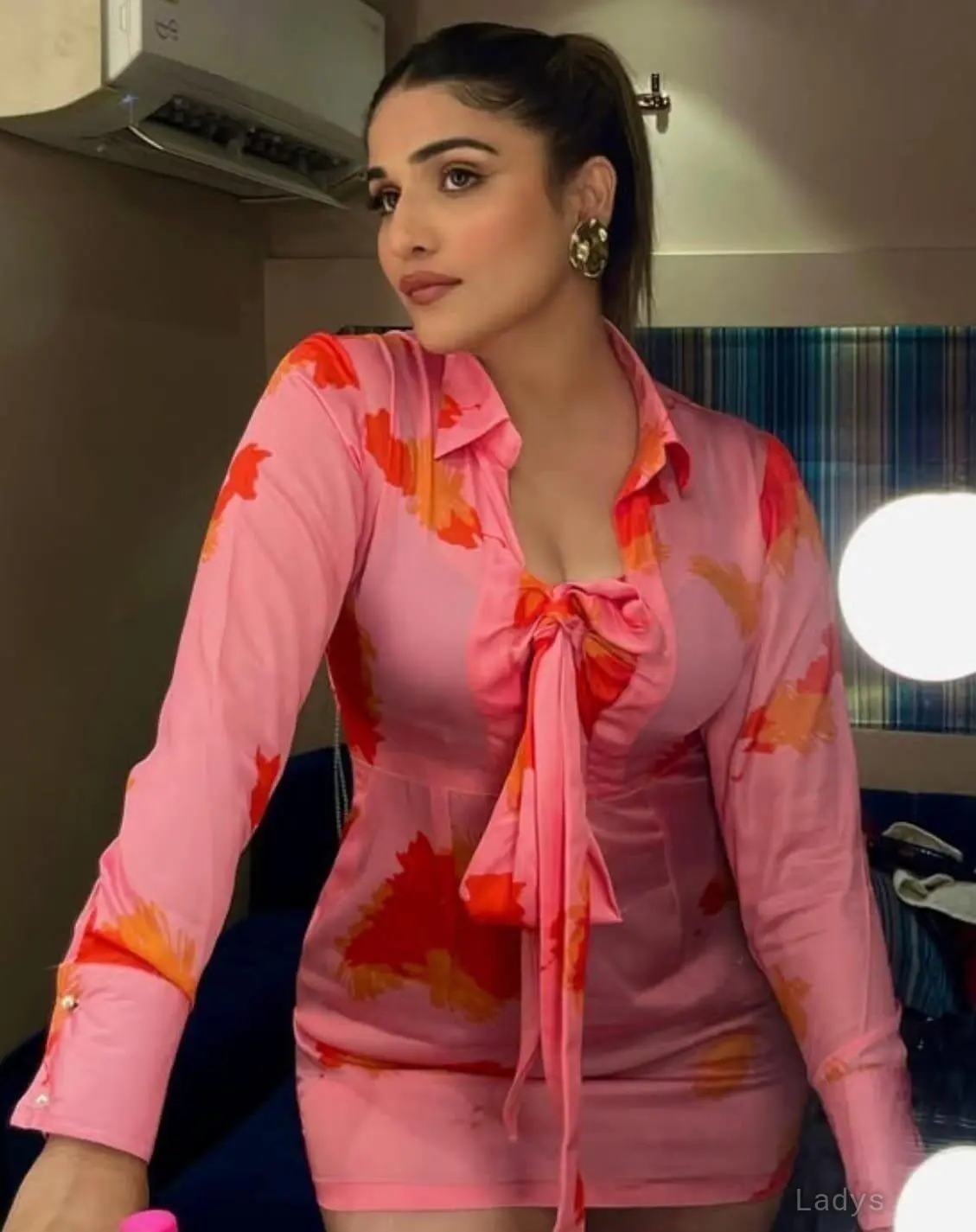 Felicia, years beautiful nude RIshikesh escorts girl, height sm, Weight kg