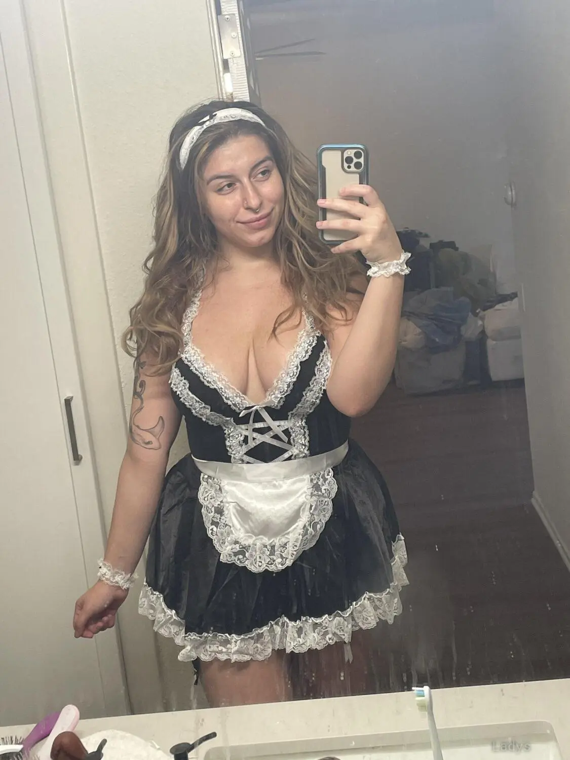 Veronica, 29 years old Riverside escort girl with big tits, height 157 sm, Weight 55 kg