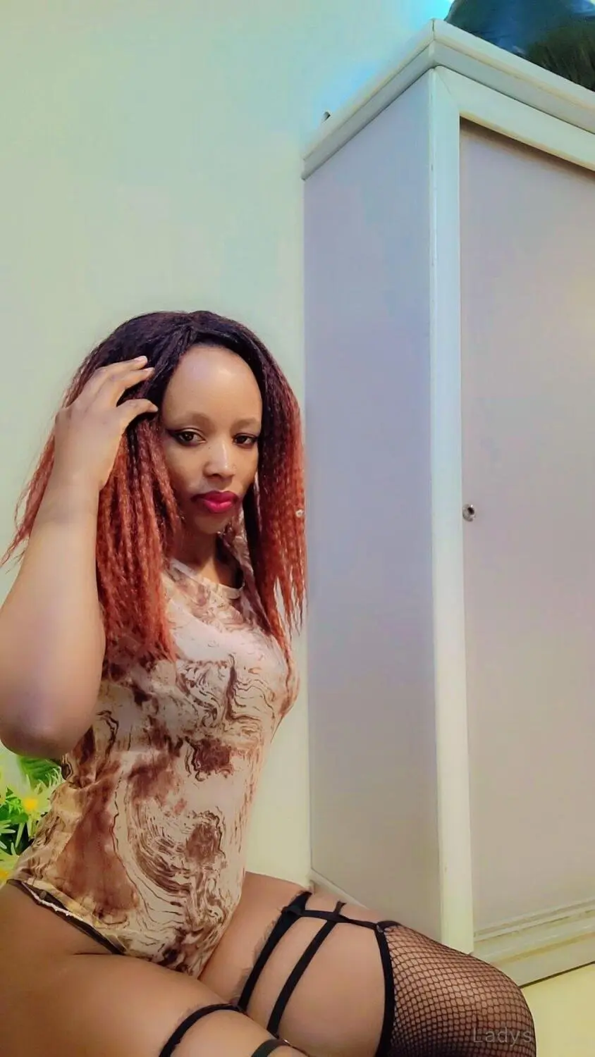 Aliya, 23 years old Riyadh escort girl with big tits, height 153 sm, Weight  kg