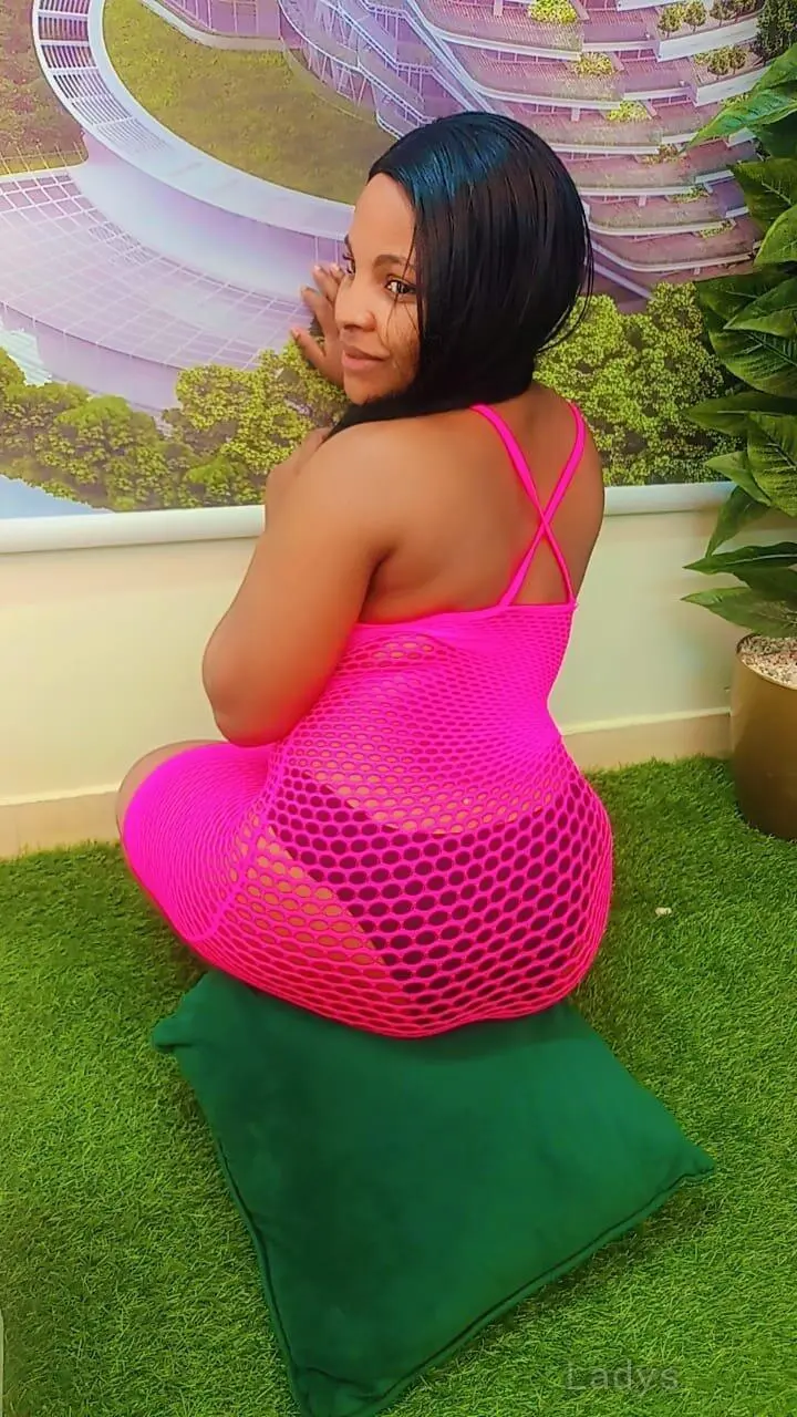 Anny, 24 years old Riyadh escort girl with big tits, height 154 sm, Weight kg