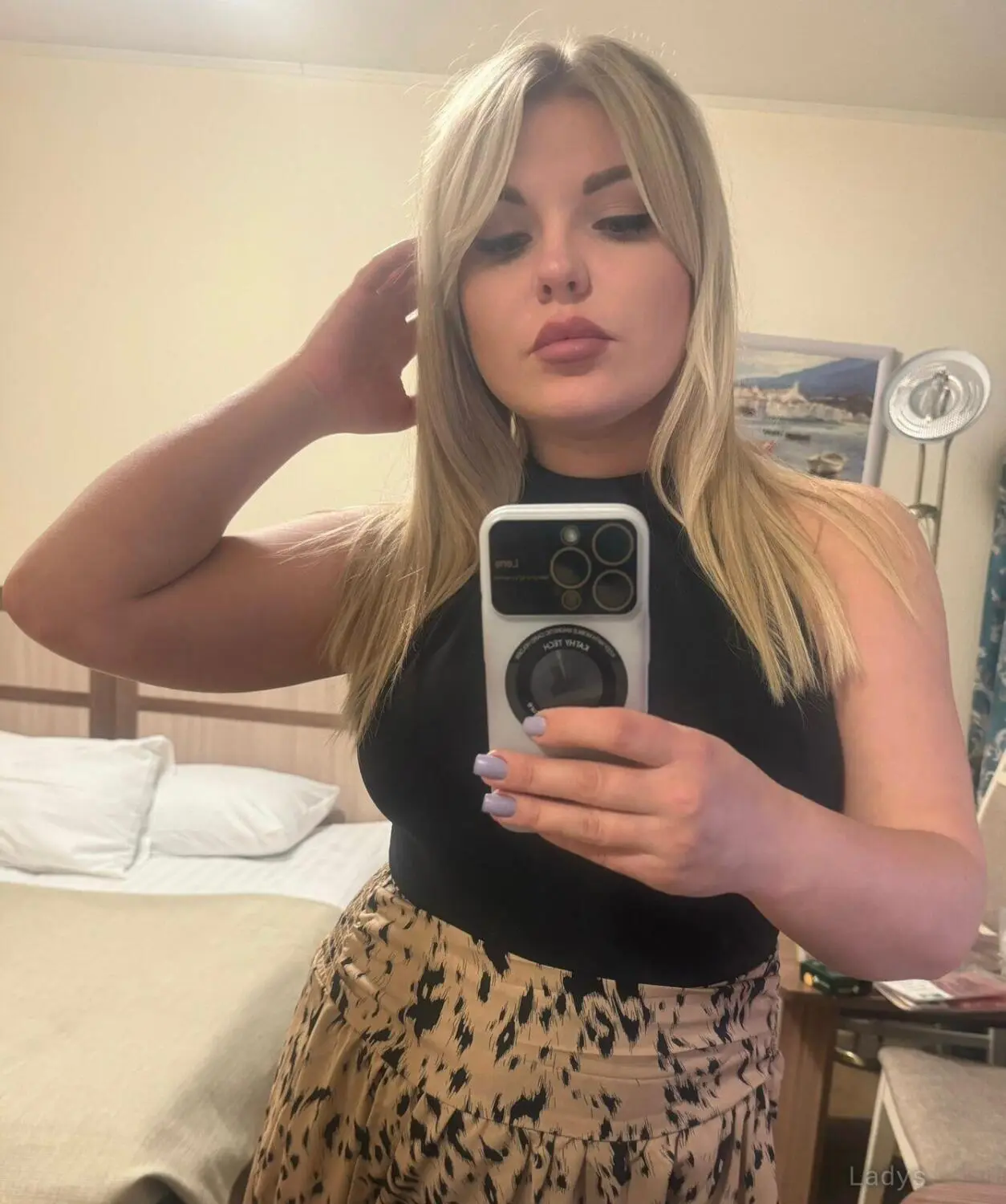 Barbara, 22 years old Riyadh escort girl with big tits, height 165 sm, Weight  kg