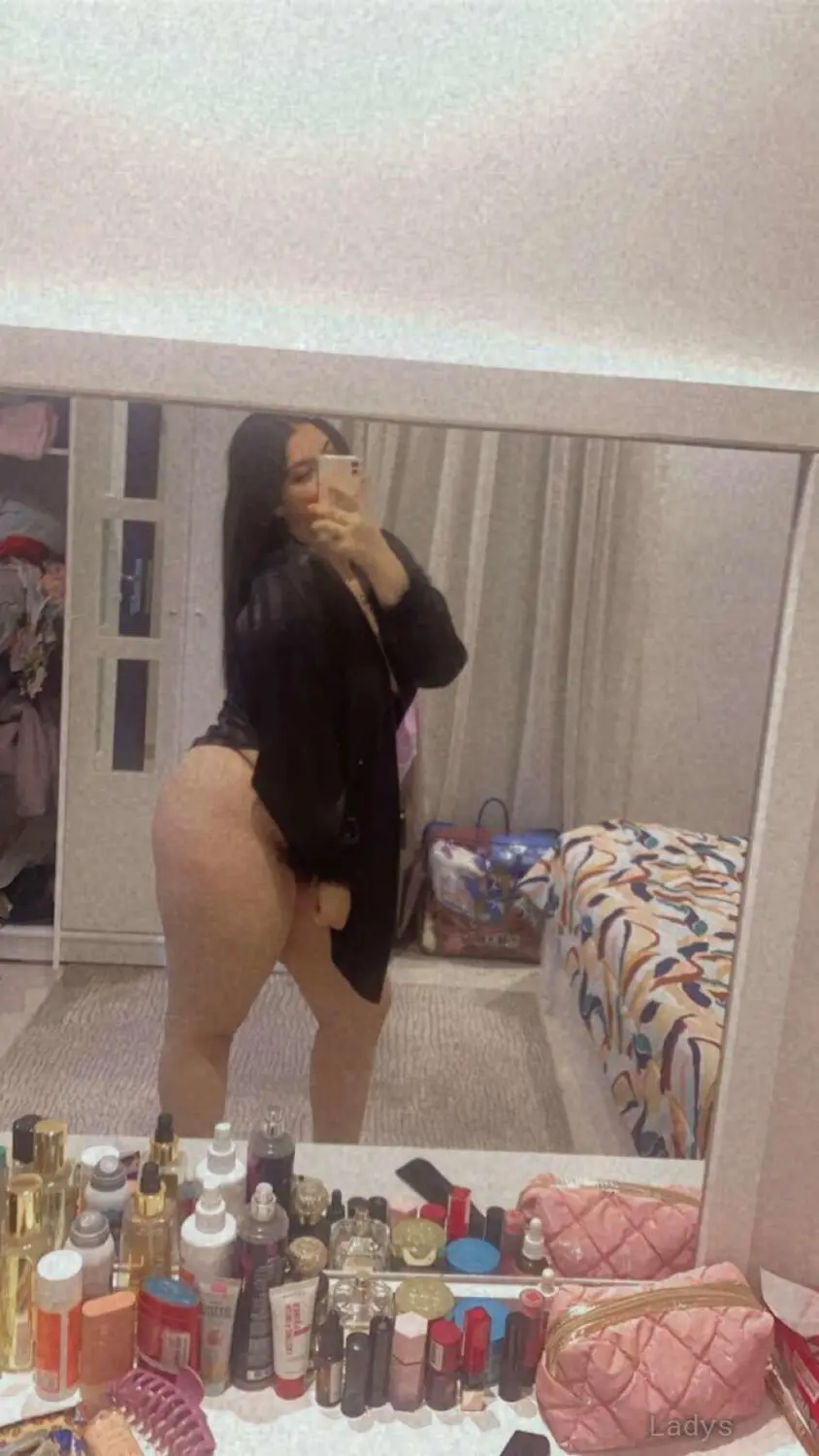 Beatrice, 19 years old Riyadh escort girl with big tits, height 170 sm, Weight  kg