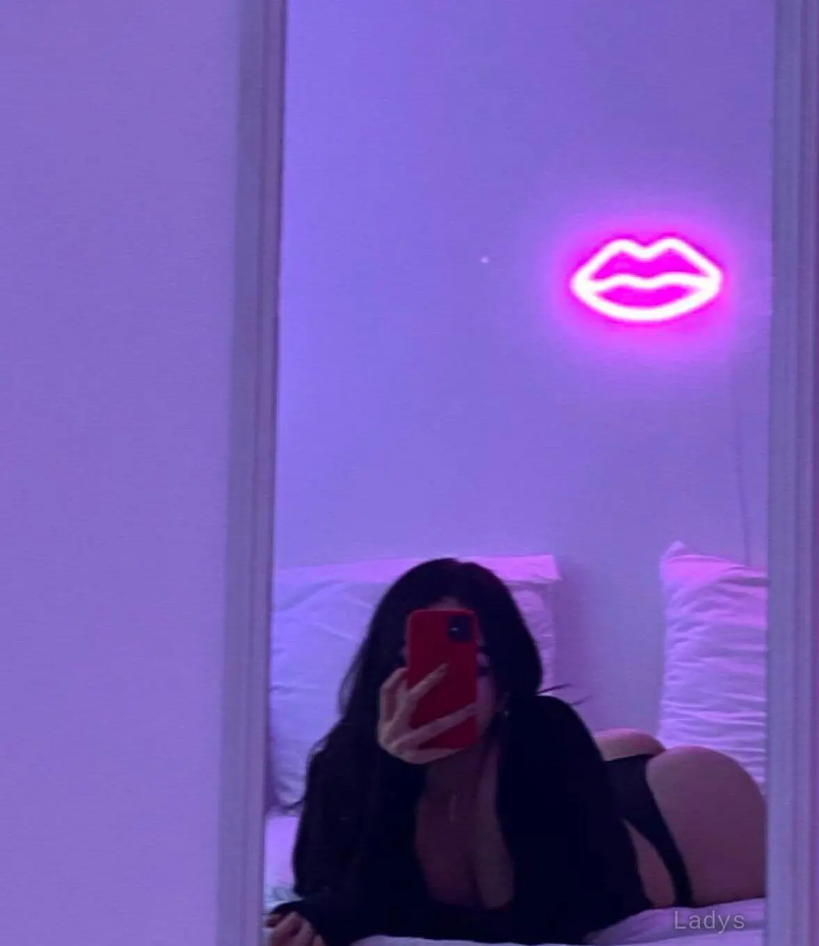 Cara, 23 years old Riyadh escort girl with big tits, height 157 sm, Weight  kg