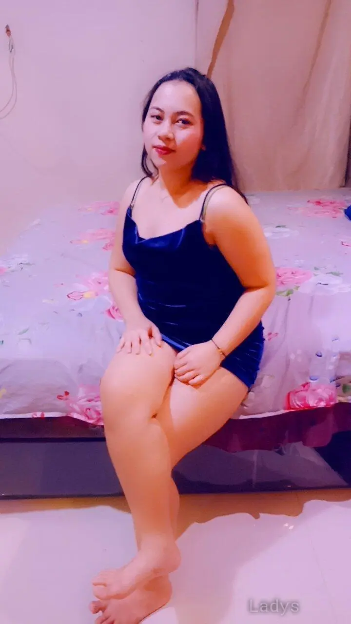 Carmmy, 19 years old Riyadh escort girl with big tits, height 154 sm, Weight  kg