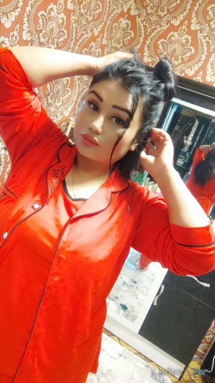 Deborah, 23 years old Riyadh escort girl with big tits, height 158 sm, Weight  kg