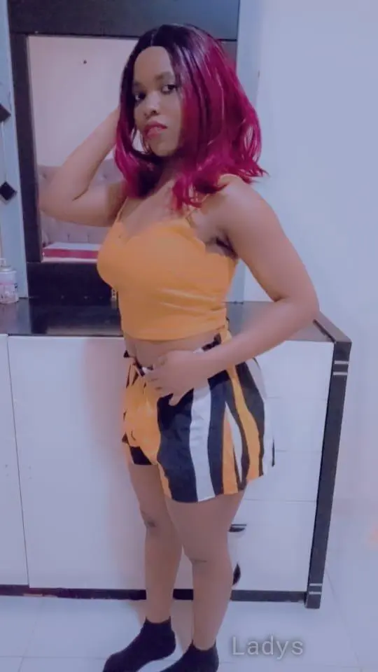 Empress, 19 years old Riyadh escort girl with big tits, height 154 sm, Weight  kg