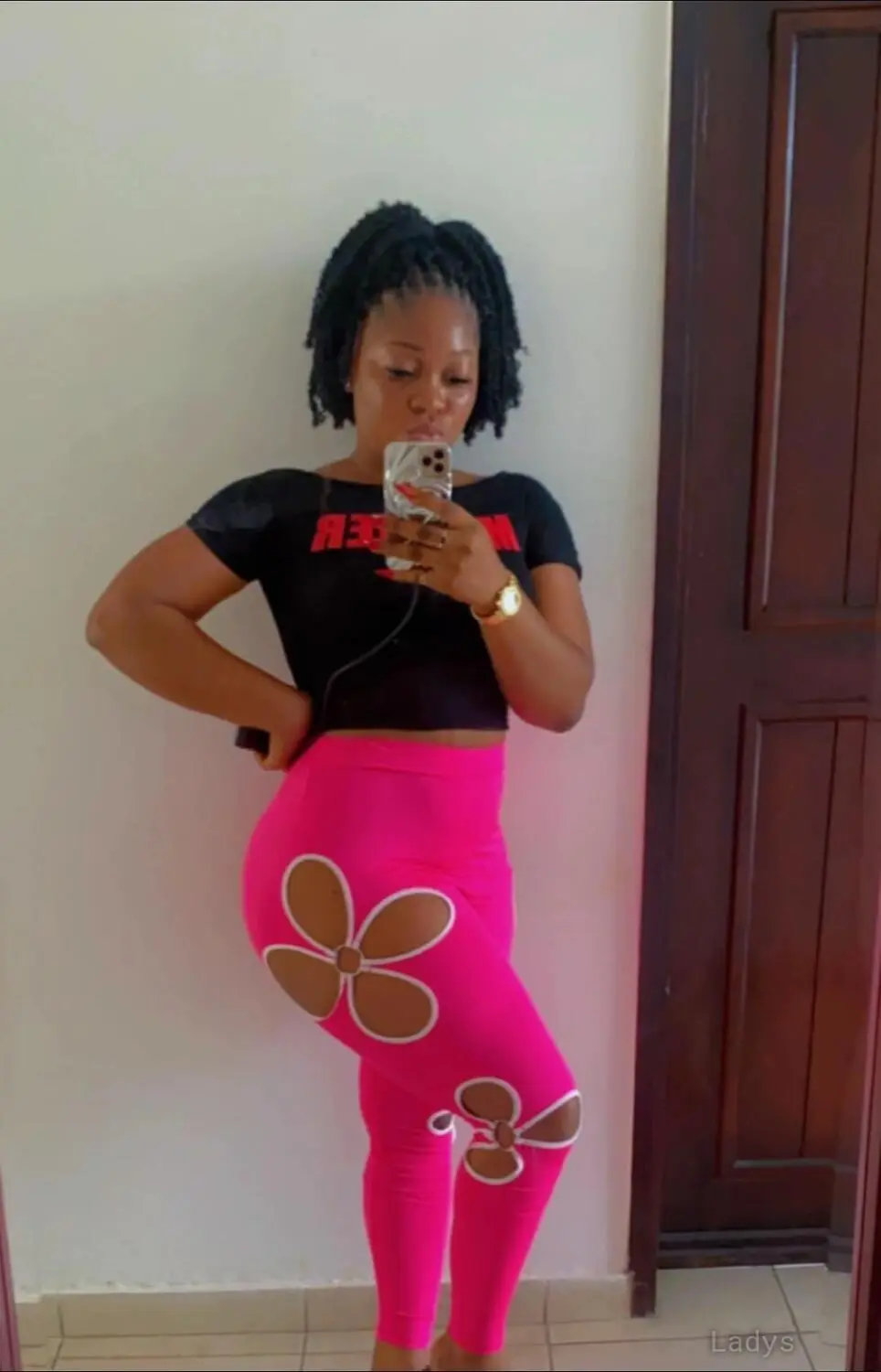 Gislle,  years old Riyadh escort girl with big tits, height  sm, Weight  kg