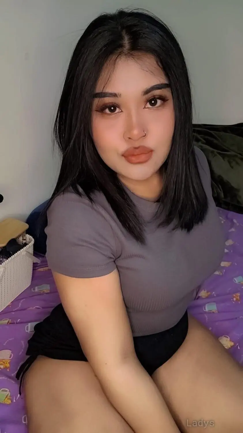 Jamila, 26 years old Riyadh escort girl with big tits, height 157 sm, Weight kg