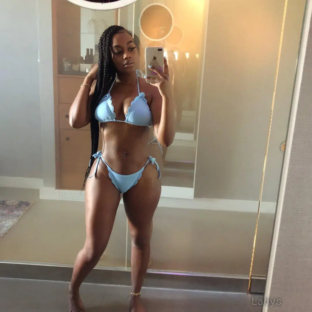 Jenny, 23 years old Riyadh escort girl with big tits, height 170 sm, Weight  kg